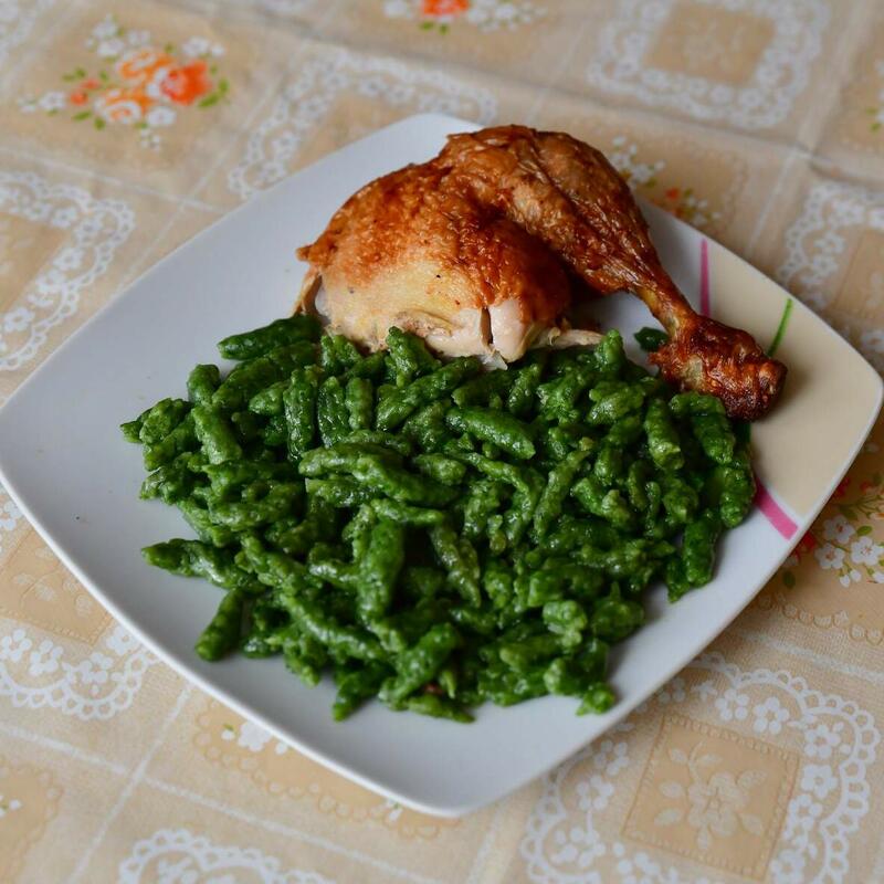 Špenátové halušky-pečené kuře