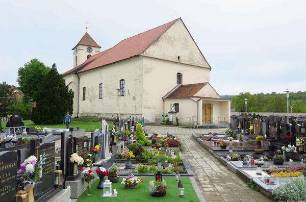kostel sv. Jiří Kobylí