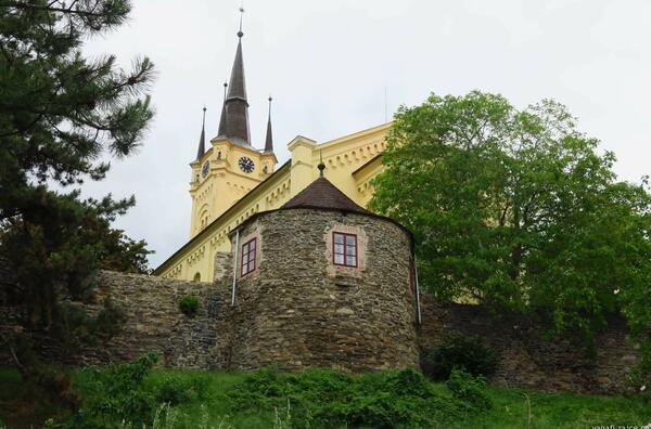bašta, evangelický kostel