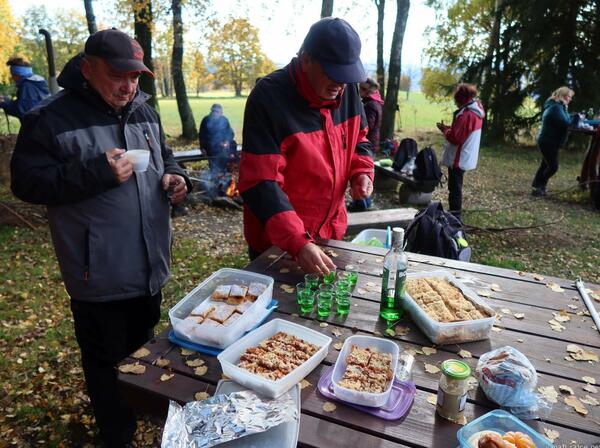 vládnou jabkové moučníky, všechny výborné