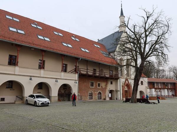 ratibořský hrad a hradní kaple svatého Tomáše z Canterbury