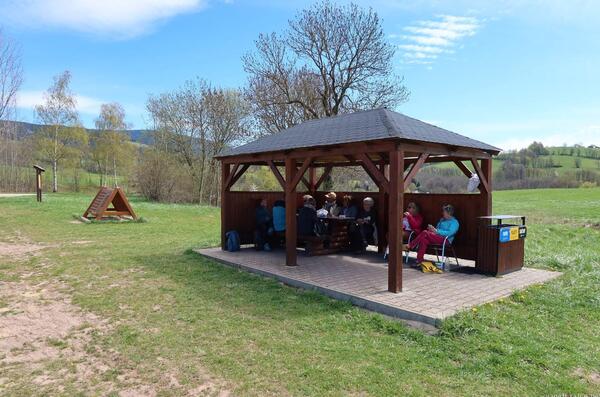 přístřešek a herní prvky na Hančině cestě